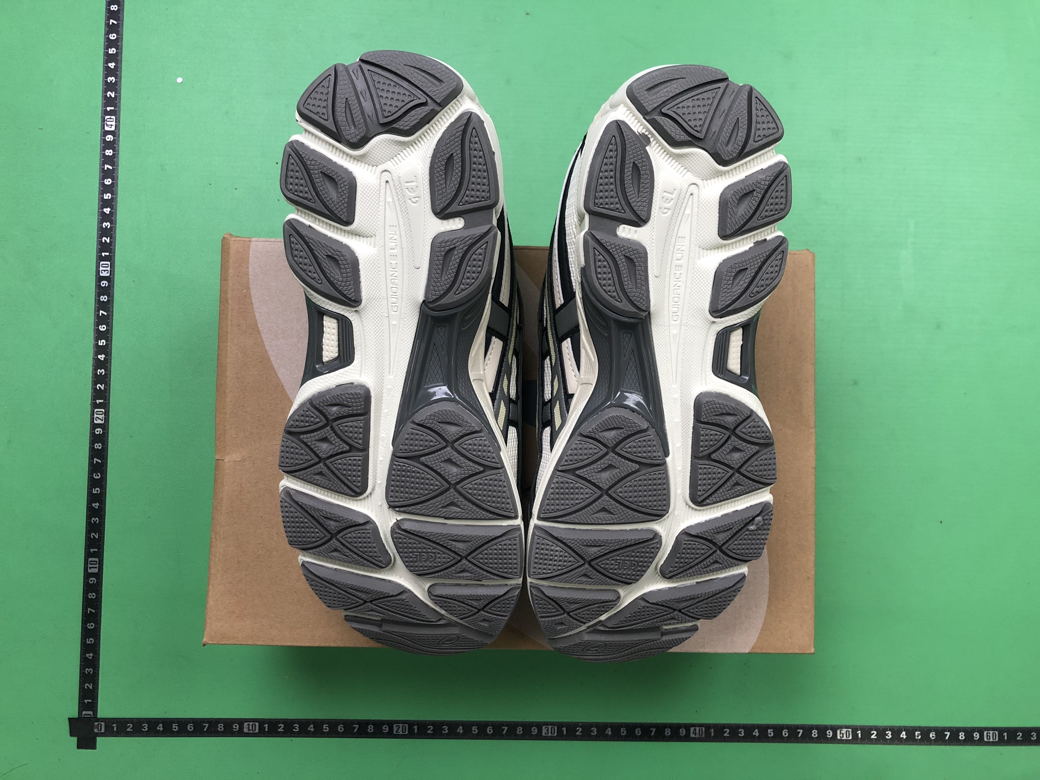 ASICS GEL-NYC 2055