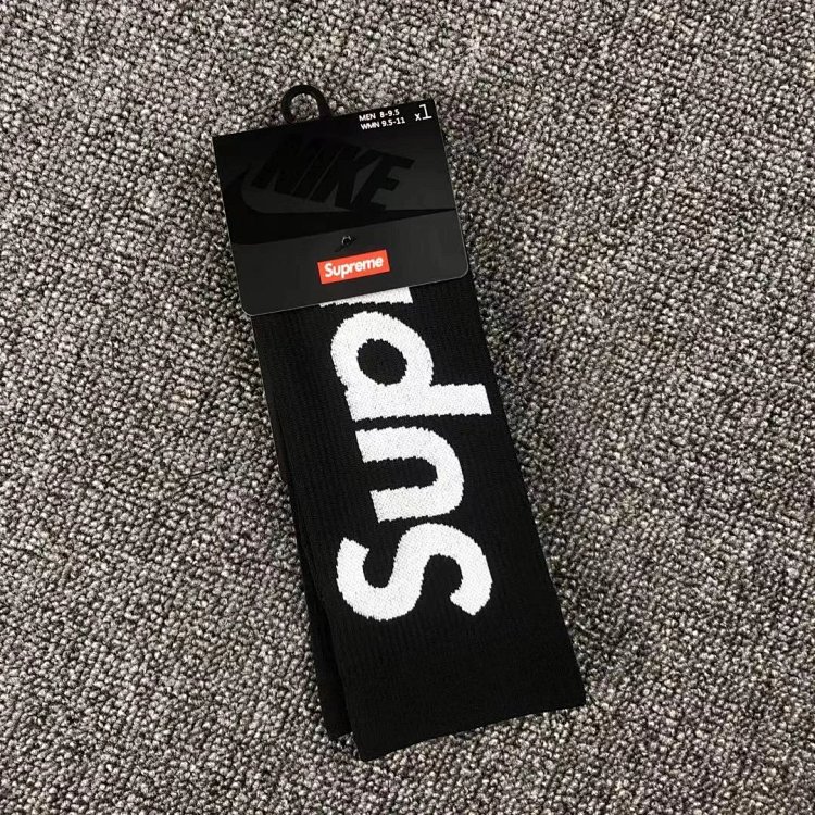 Supreme Socks